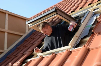 Pose de fenêtres de toit Velux à Mondorff